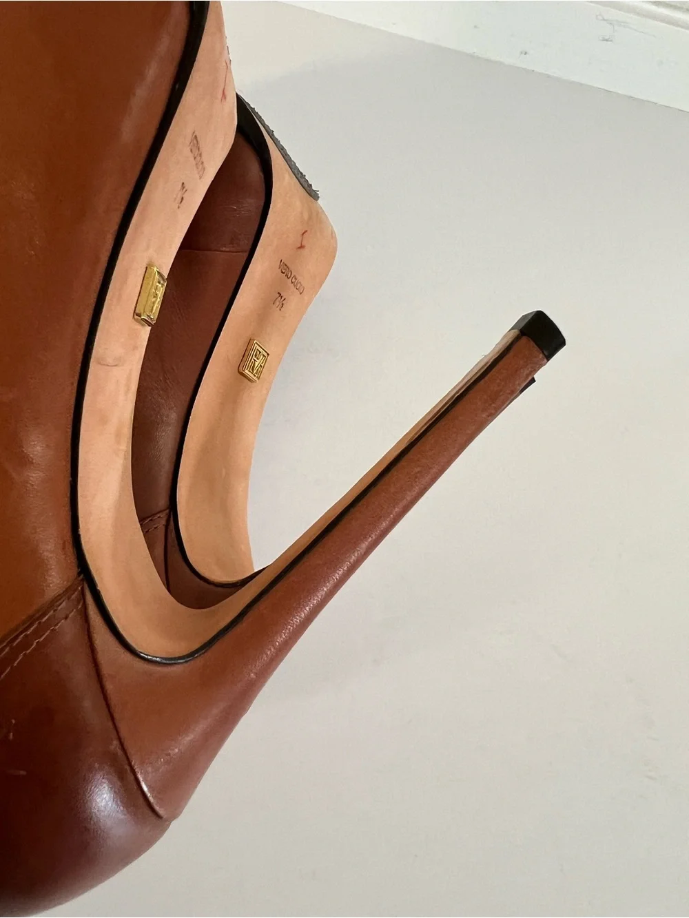 Pour La Victoire Platform Brown Leather Penny Loafer Pumps Size 7.5